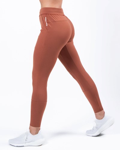Alphalete 4-Way Stretch Jogger Bronze | 2358-USZBJ