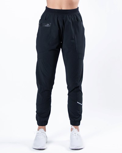 Alphalete Woven 4-Way Stretch 28" Pant Nere | 0547-ZBRPI